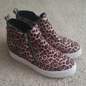 Soda Leopard Print Wedge Sneakers - Pink